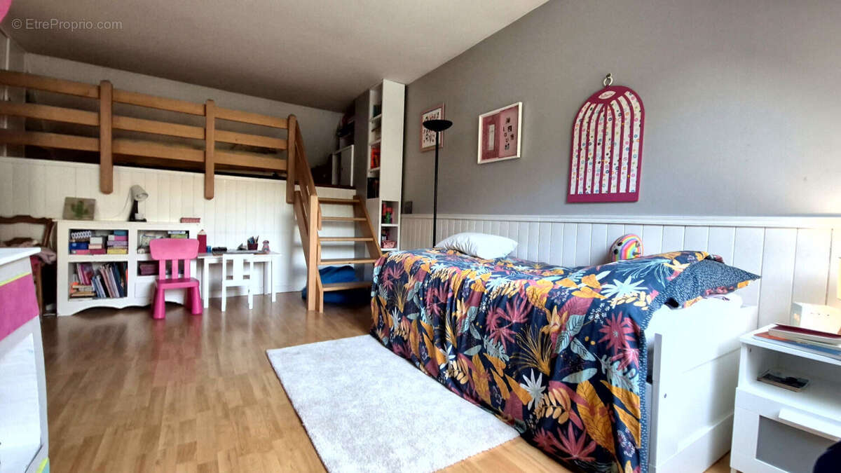 Maison à BURES-SUR-YVETTE