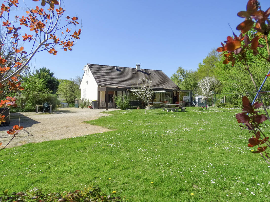 Maison à CHATRES-SUR-CHER