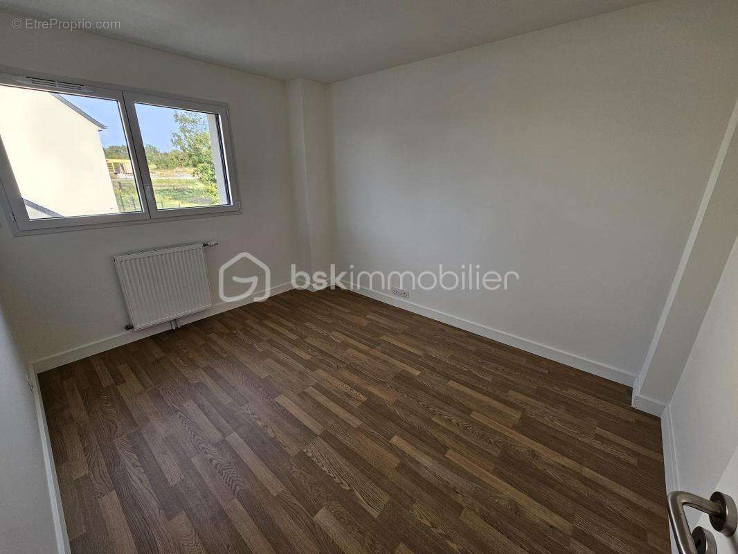 Maison à LONGUES-SUR-MER