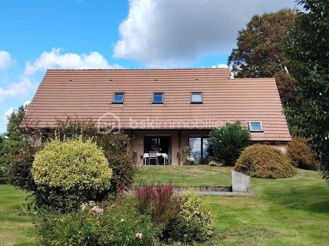 Maison à SERRES-CASTET