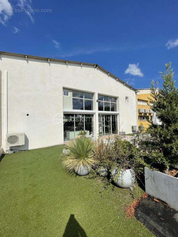 Commerce à AIX-EN-PROVENCE