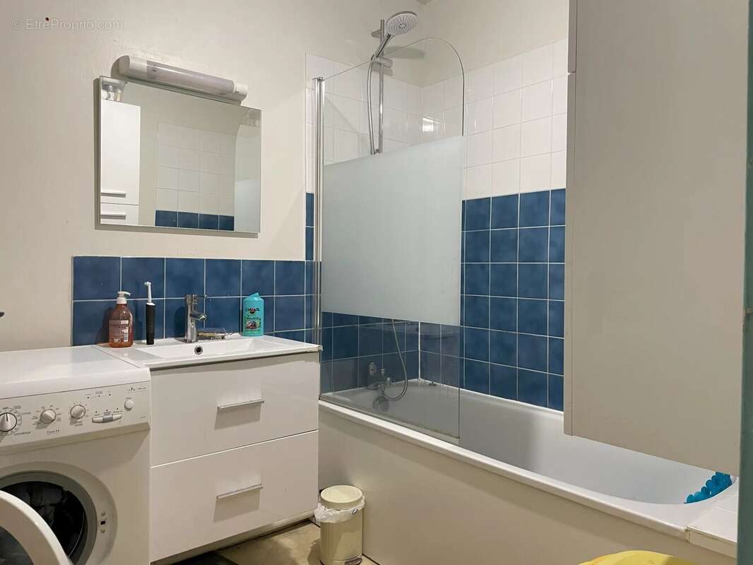 Dernier étage, sans ascenseur, Appartement T3 - 69.5 m² - Blordière - photo 8