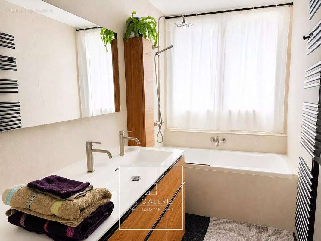 RANGUEIL – T3 de 74 m² – Dernier étage – 2 balcons – Résidence arborée – Climatisation – Métro à pied - photo 6
