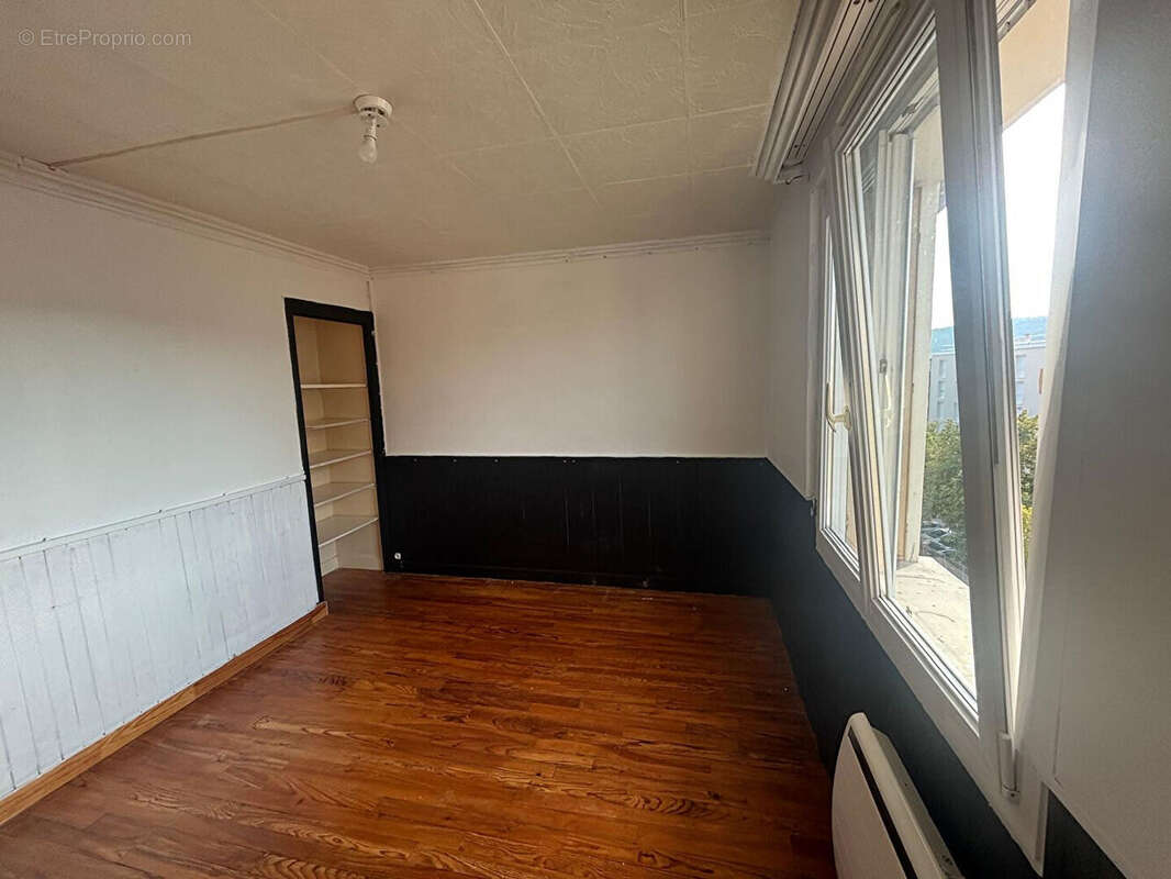 Appartement Oyonnax 3 pièce(s) 67.14 m2 - photo 5