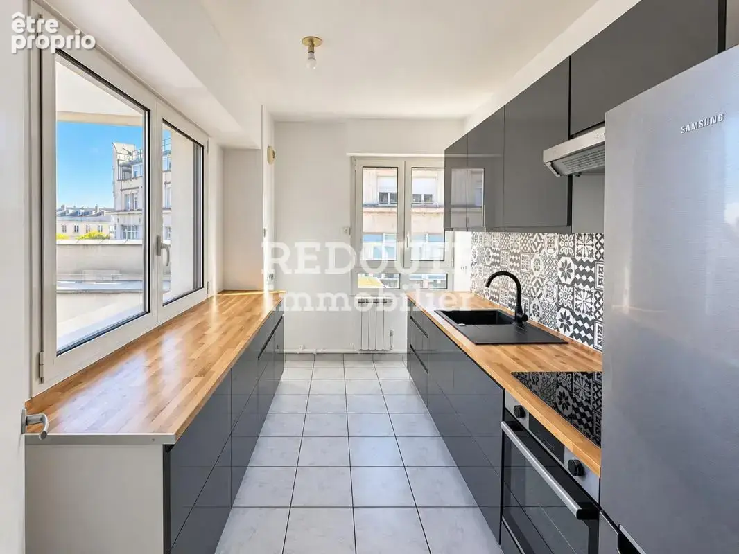 Reims – place du forum (proche boulingrin)  appartement t4 avec parking - photo 10