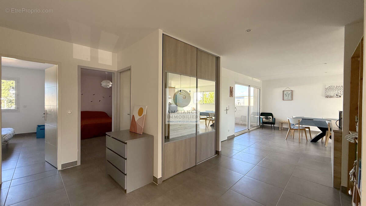 Appartement à GUILHERAND-GRANGES