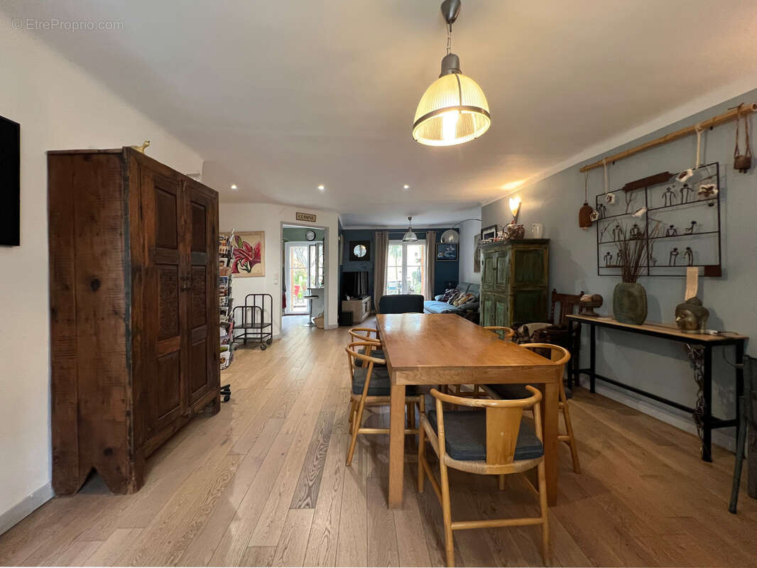 Maison à CADEROUSSE