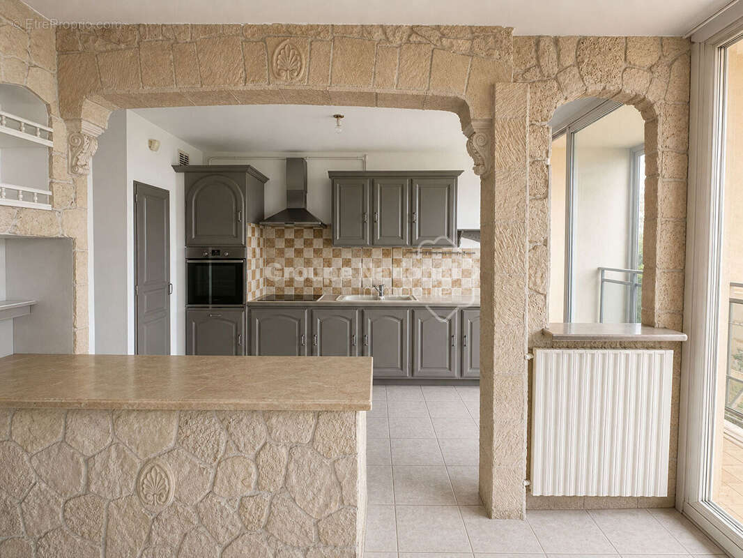 Appartement à MARSEILLE-15E