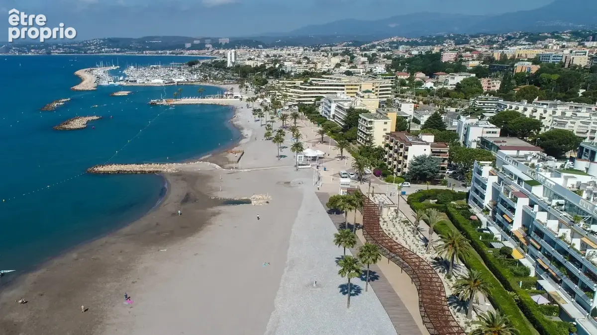 SUPERBE T4 BBC avec superbe grande Terrasse VUE MER ET MONTAGNES. garages dans résidence d'exception - photo 2