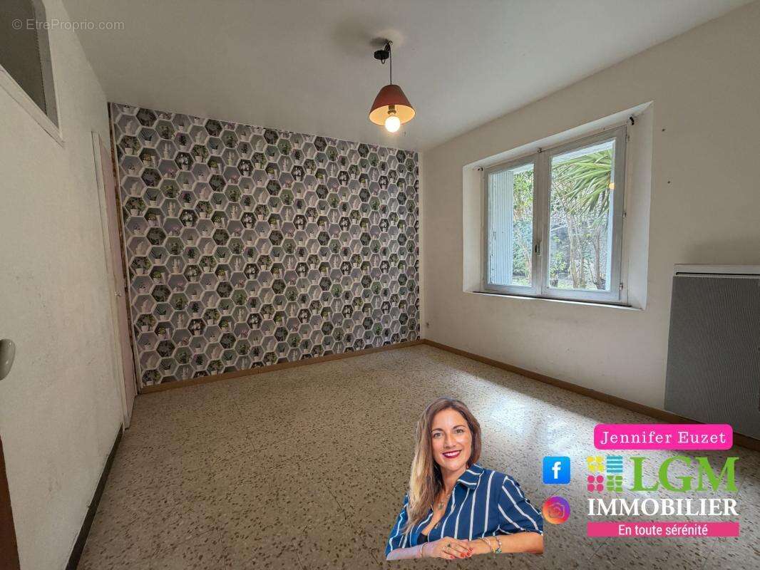 Appartement à LUNEL-VIEL