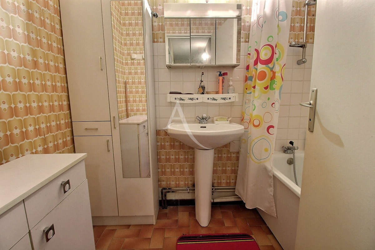 Maison à LE MESNIL-SAINT-DENIS