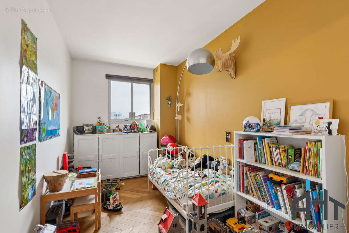 Appartement à PARIS-12E