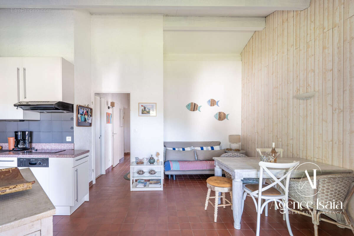 Appartement à LA CROIX-VALMER