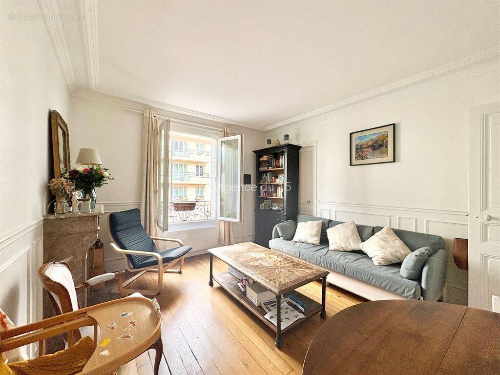 Appartement à ISSY-LES-MOULINEAUX