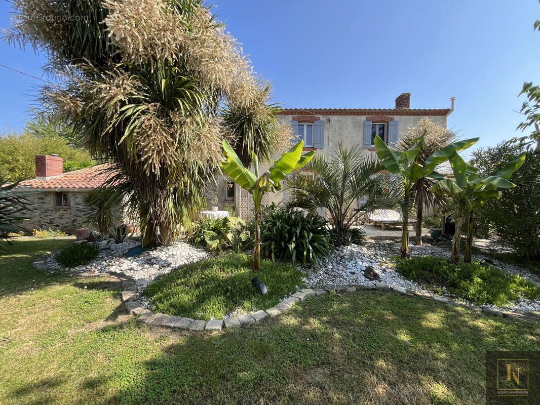 Maison à FROSSAY