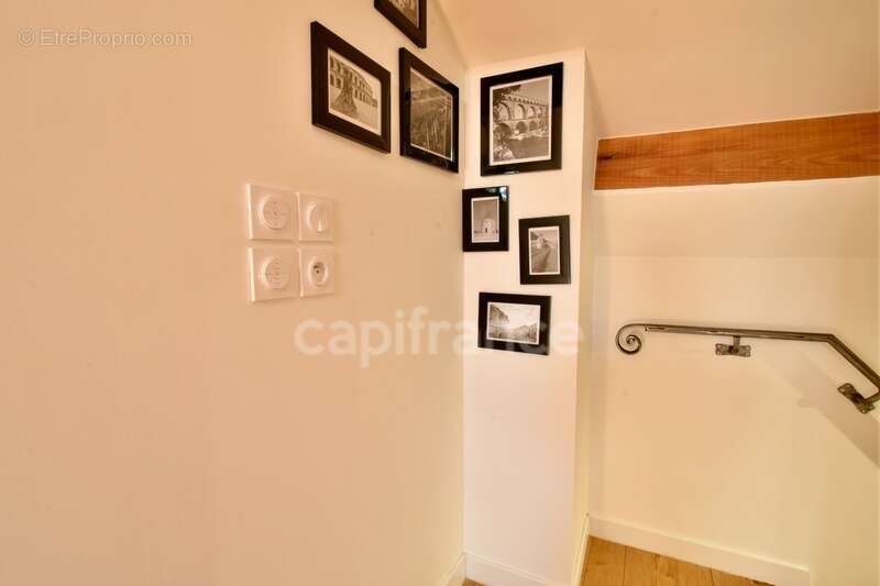 Maison à SAINT-PIERRE-DE-MEZOARGUES