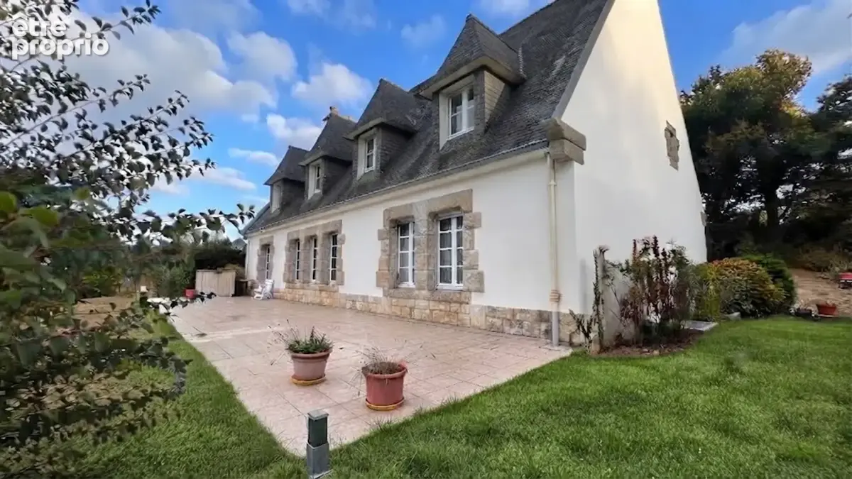 QUIMPER (29) – LE STANGALA – Maison de 210 m² habitables, édifiée sur une parcelle de 12 000 m², avec sous-sol intégral - photo 3