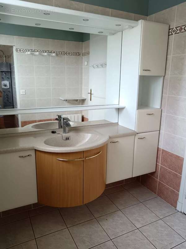 Grandvilliers centre ville : spacieux appartement - photo 7