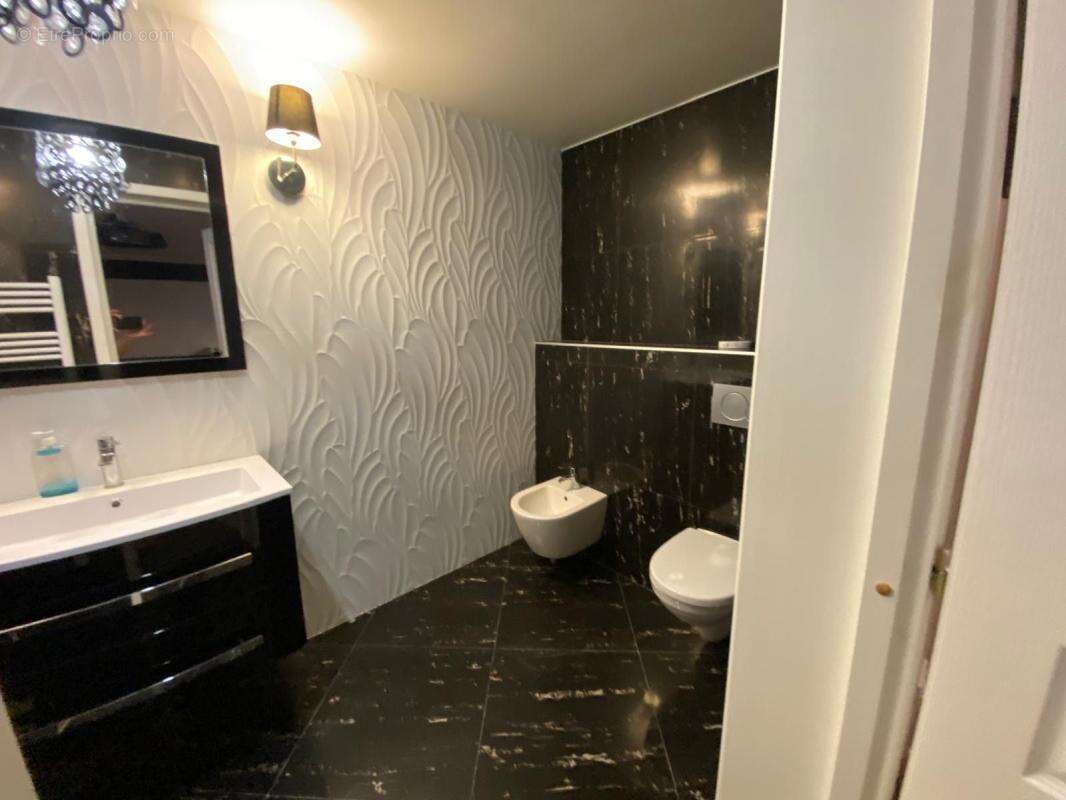 Maison à VILLENEUVE-LOUBET