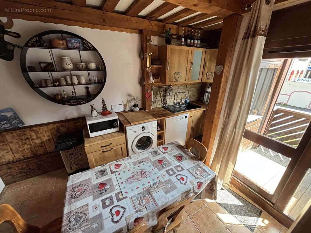 Appartement à MORILLON