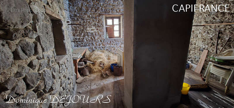 Maison à MARCOLS-LES-EAUX