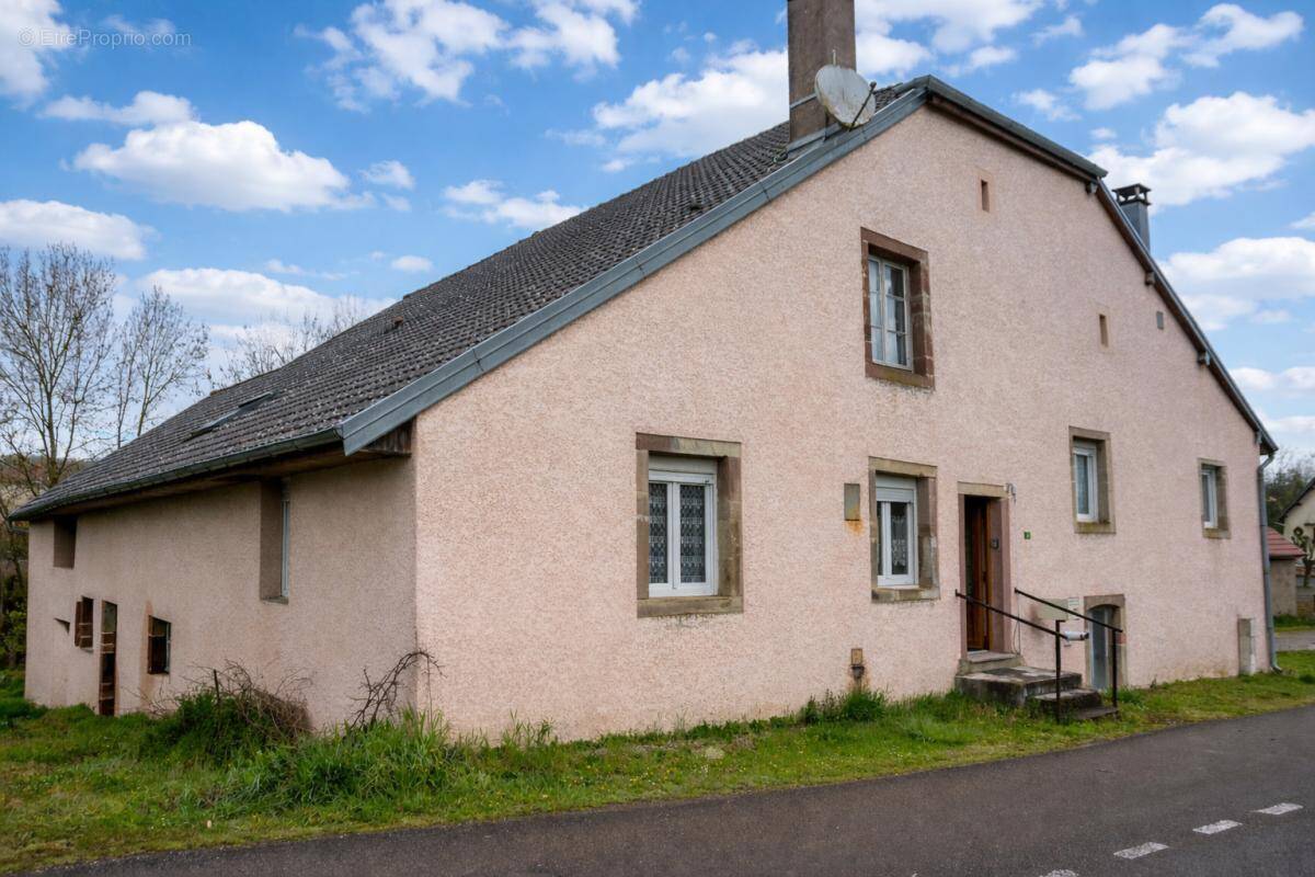 Maison à SAULNOT