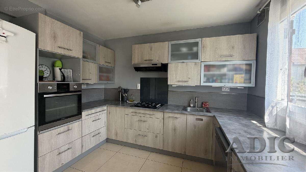 Maison 128 m² à Saint-Mard  - photo 4