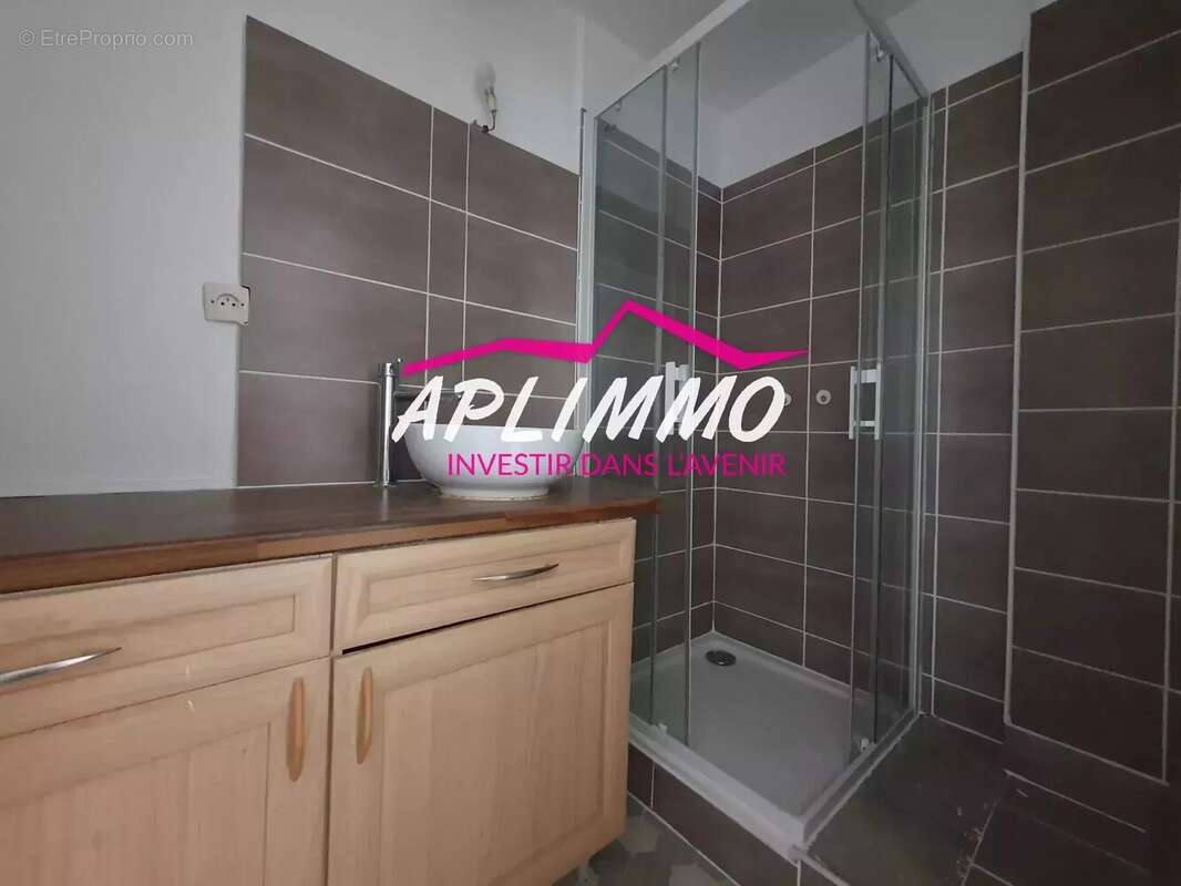 Appartement à LE TEIL