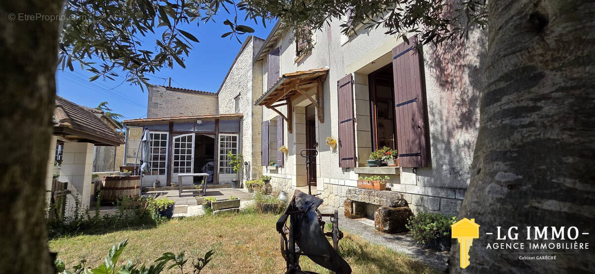 Maison à SAINT-FORT-SUR-GIRONDE