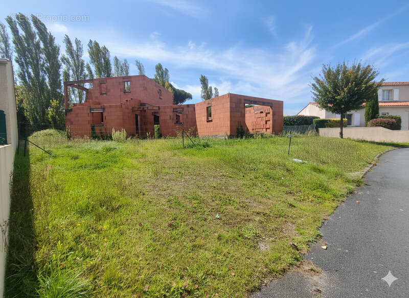 Terrain à MESCHERS-SUR-GIRONDE