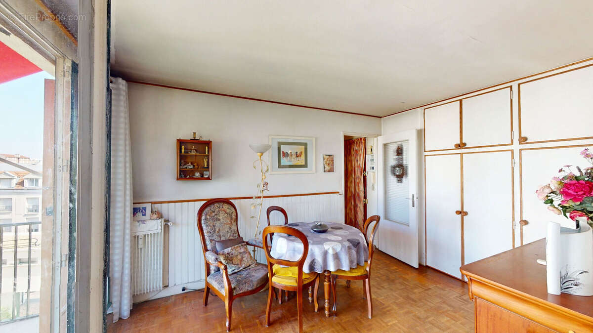 Appartement à MAISONS-ALFORT