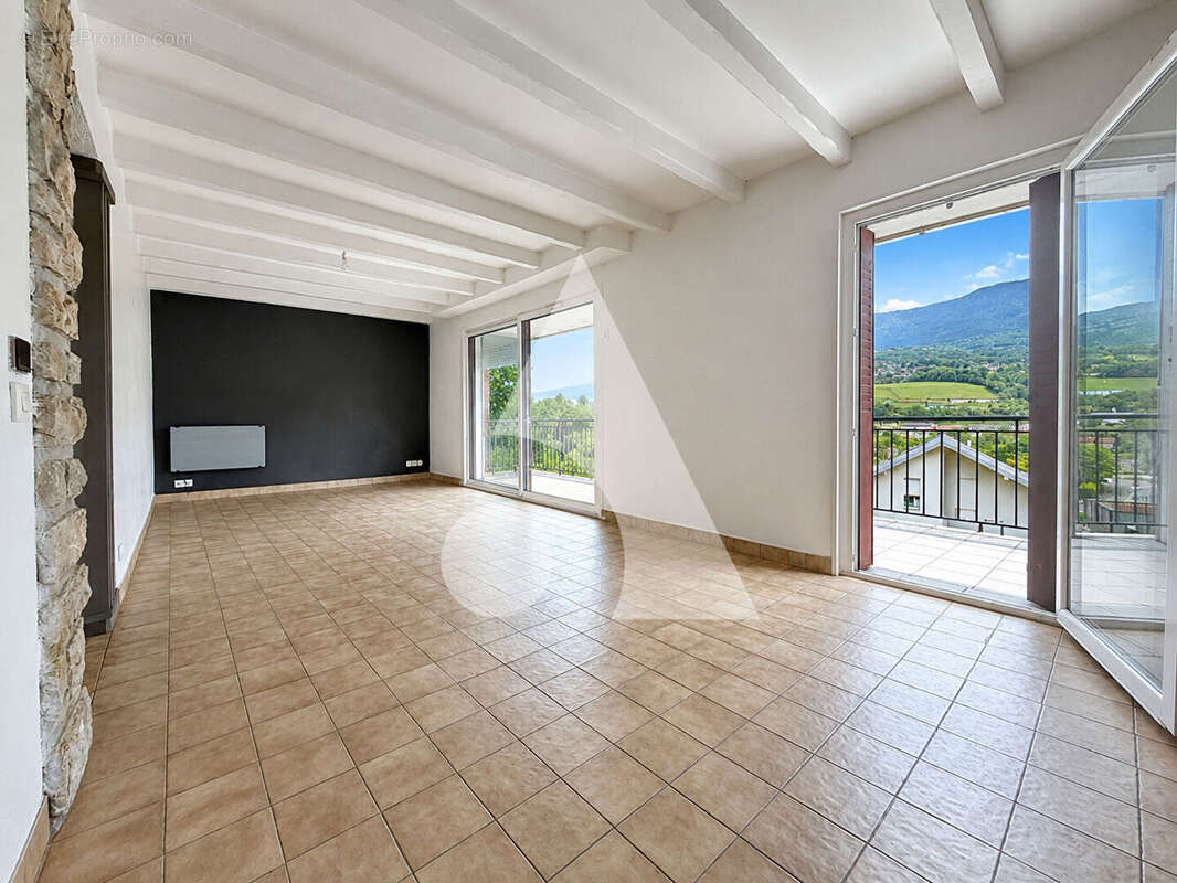 Appartement à GRESY-SUR-AIX