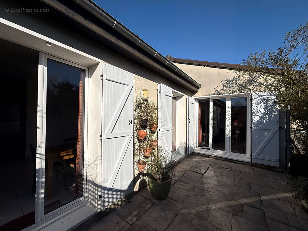 Maison à JOUY-EN-JOSAS