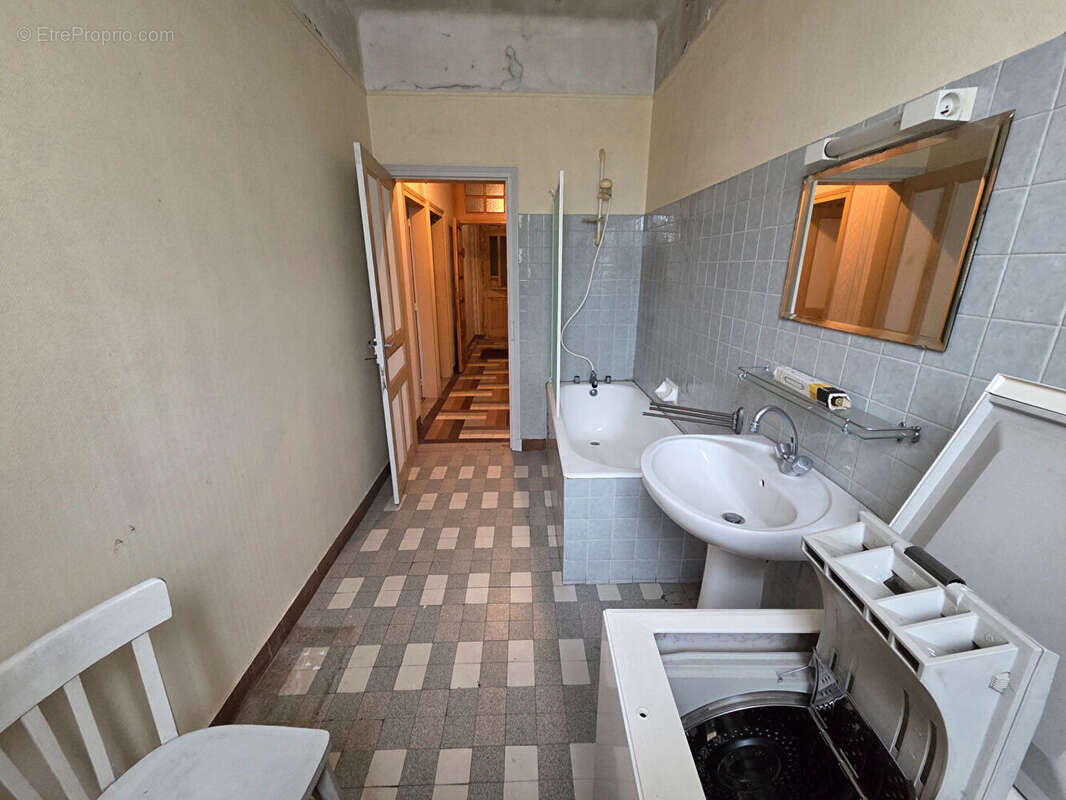 n°3 - Maison à BUGEAT