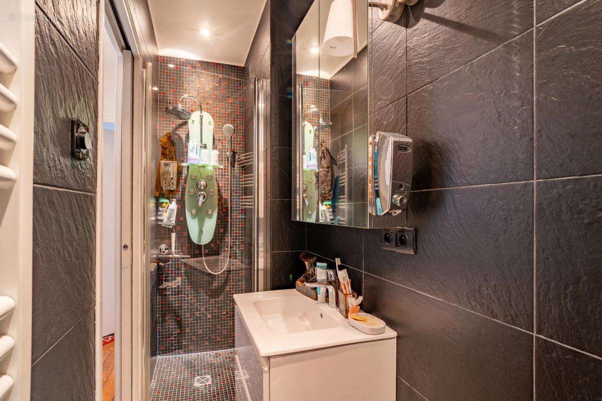 Appartement à PARIS-10E