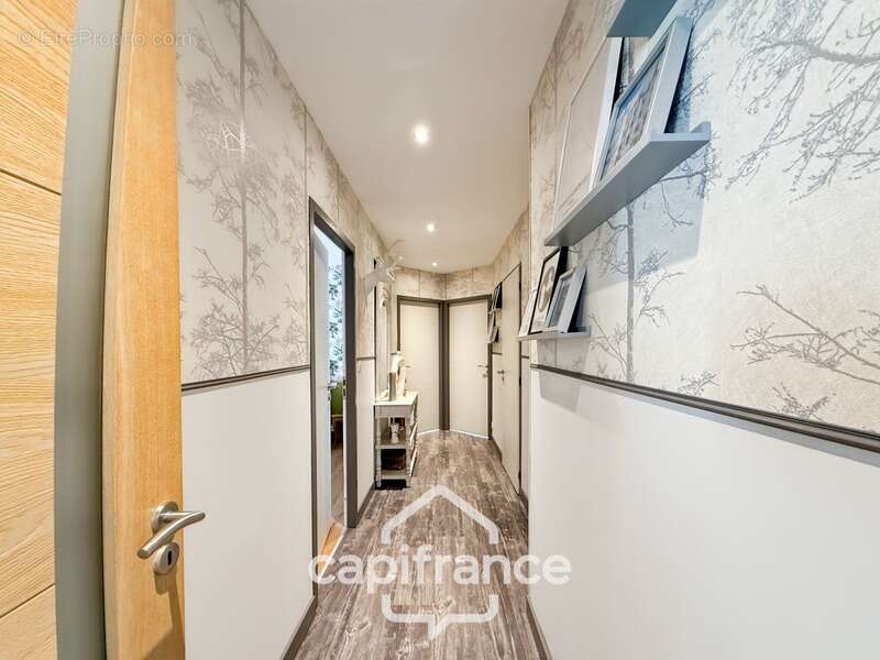 Maison contemporaine de plain-pied de 160 m² – 4 chambres – Véranda de 27 m² avec spa – Double garage – Carport – Noyal-Pontivy - photo 16