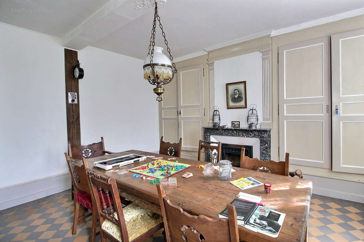 Maison à CHESSY-LES-PRES