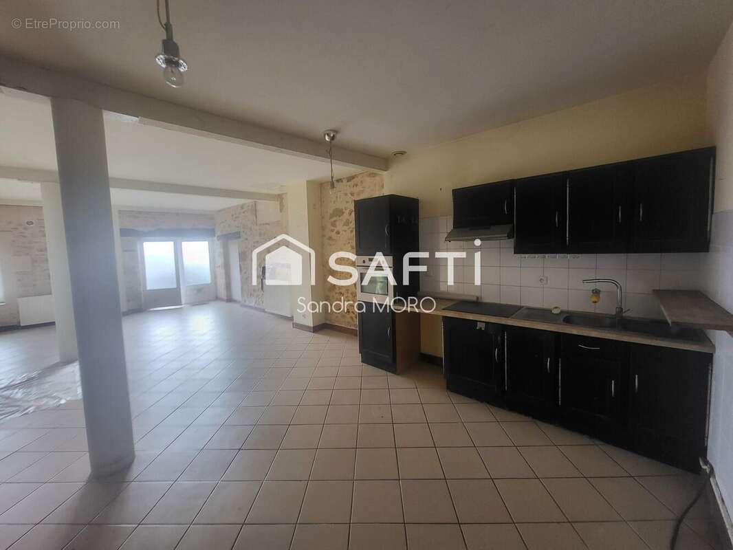 Maison 609 m² à Casseuil  - photo 6