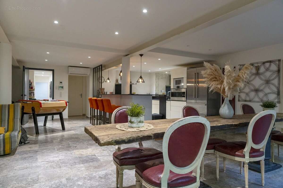 Appartement à MARSEILLE-8E