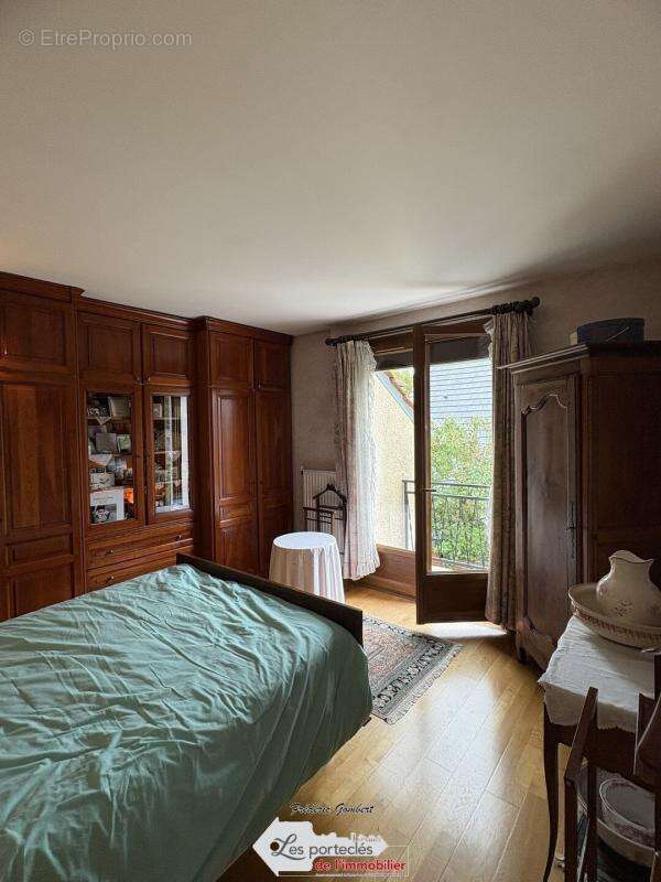 Maison à VIROFLAY