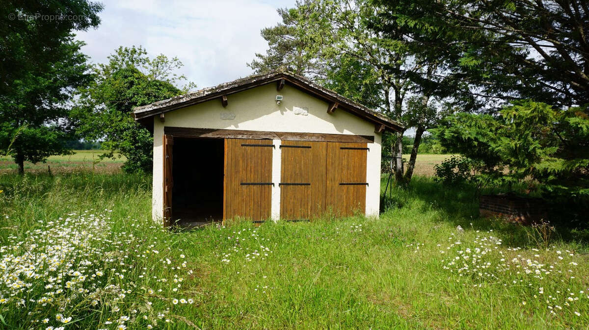 Maison à CASTELNAU-MONTRATIER