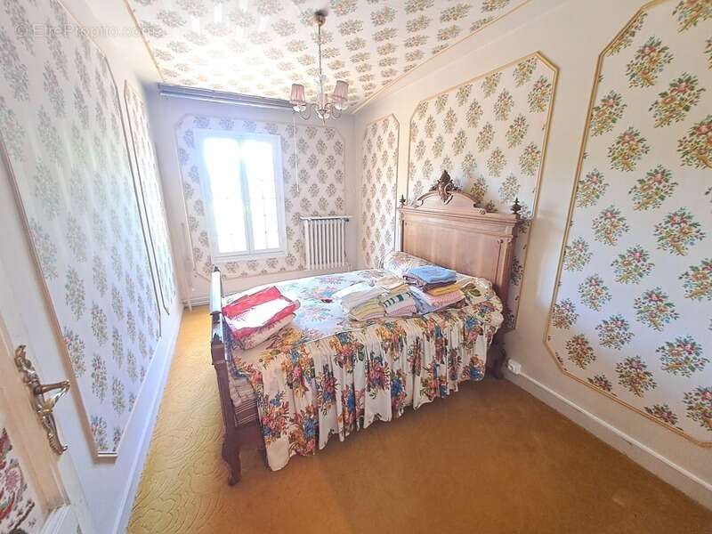 Maison à AUBIE-ET-ESPESSAS