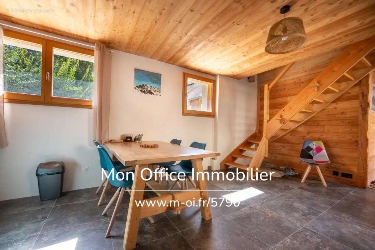 Référence : 5790-MTE. - Maison de Type 3- 66 m². Totalement rénovée - La Rua - photo 2