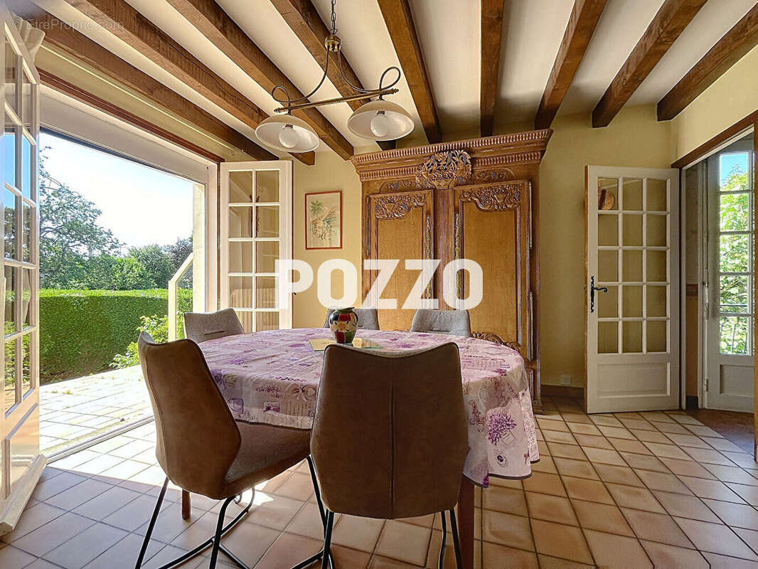 Maison à LES LOGES-MARCHIS