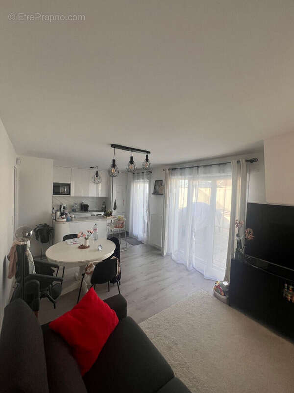 Appartement à LE BLANC-MESNIL