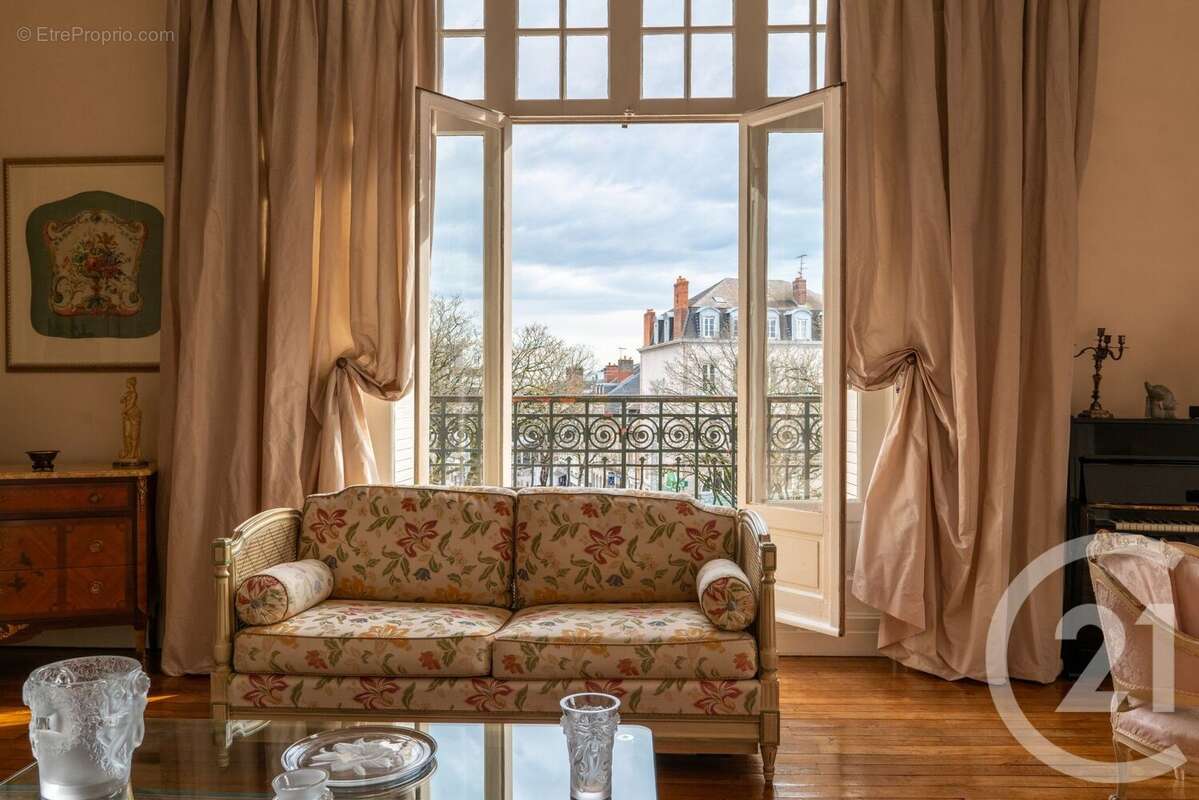 Appartement 153 m² à Limoges  - photo 3