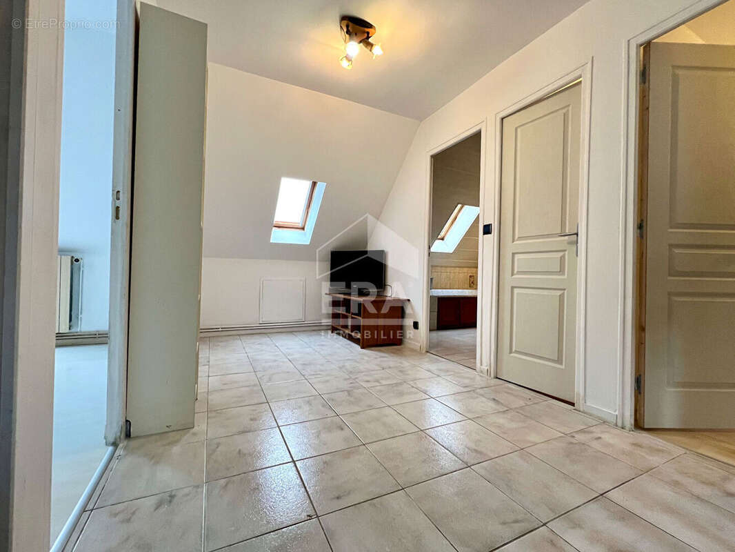 Maison à SAINT-FARGEAU-PONTHIERRY