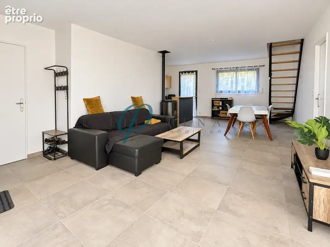 Maison de 2024 de 4 chambres avec jardin et garage - photo 2