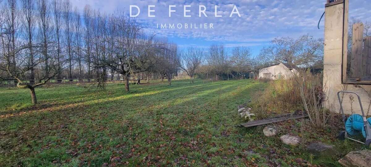 Maison à MANDRES-LES-ROSES