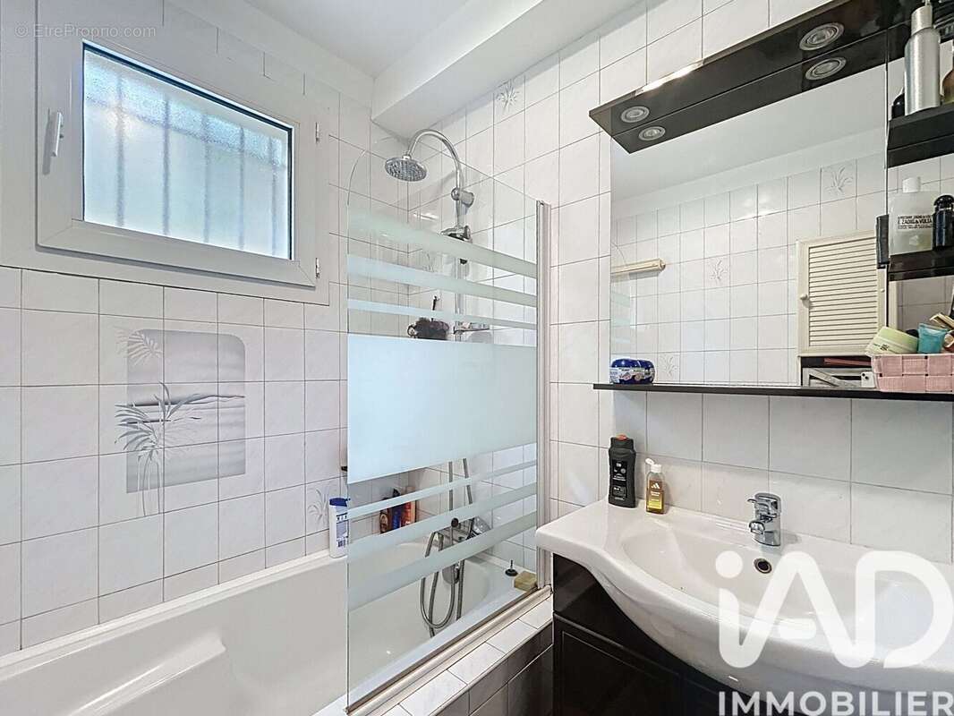Photo 5 - Appartement à UNIEUX